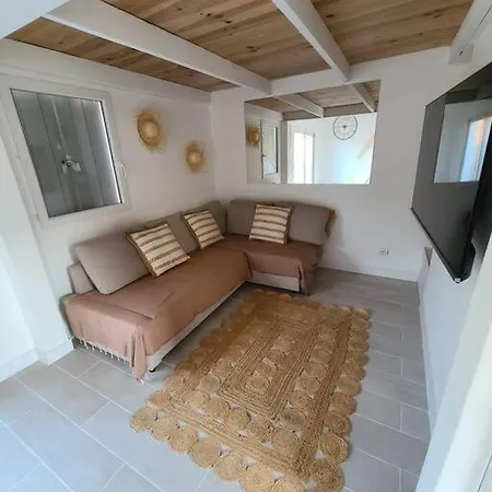 Maison Pleine De Charme Avec Grand Jacuzzi Prive Willa